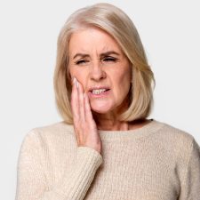 What Are the Reasons You Should Consult Your Dentist for Tooth Extraction?