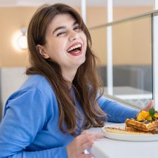 Foods You Can and Can’t Eat with Porcelain Veneers